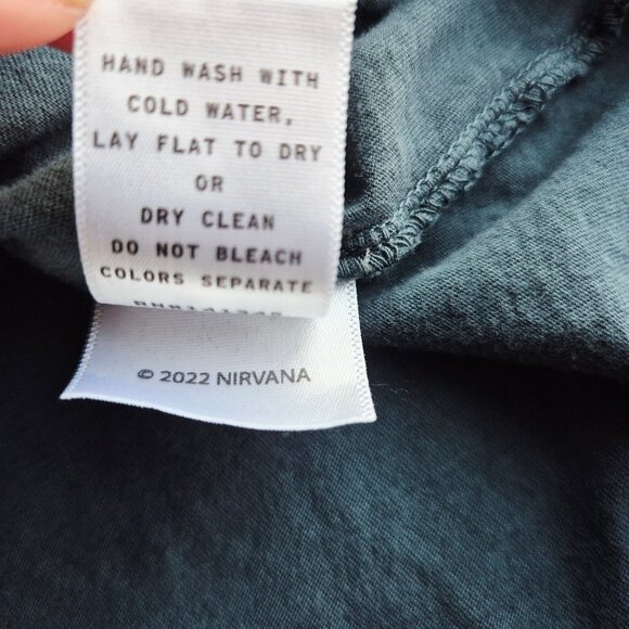 Daydreamer USA Nirvana Flower Heart Crew Longsleeve Vintage Black Cotton - Picture 13 of 16